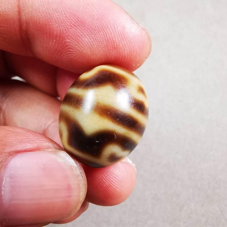 Lotus Dalo Dzi Bead - Gandhanra-ART