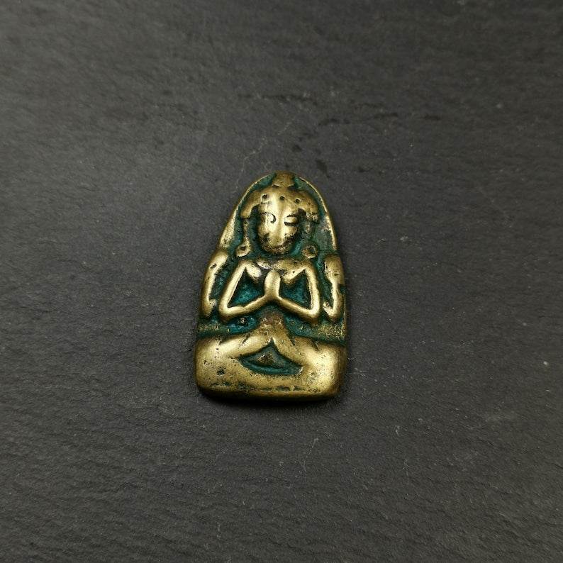 Amulet, Chenrezig Pendant Badge,32 × 20mm - Gandhanra-ART