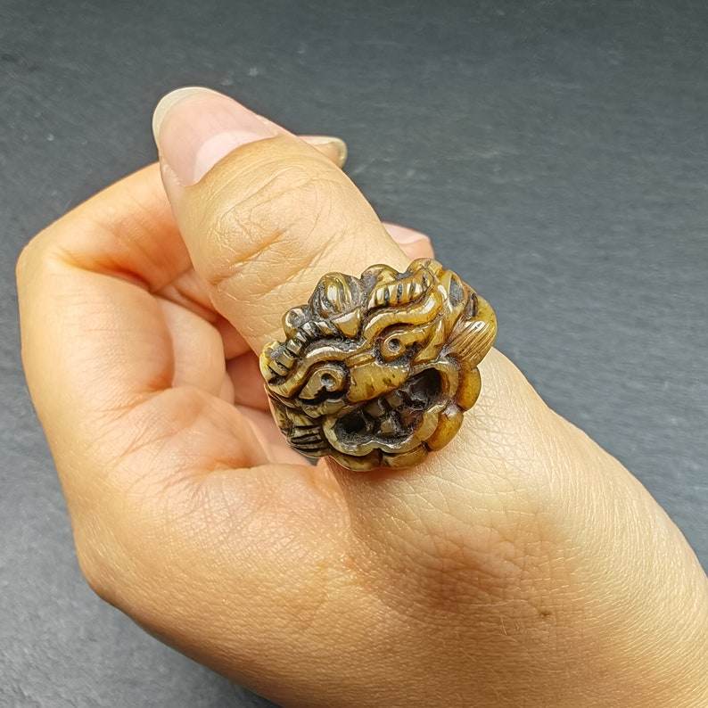 Yak Bone Ring, Snow Lion Pattern,US Size 7.5 - Gandhanra-ART