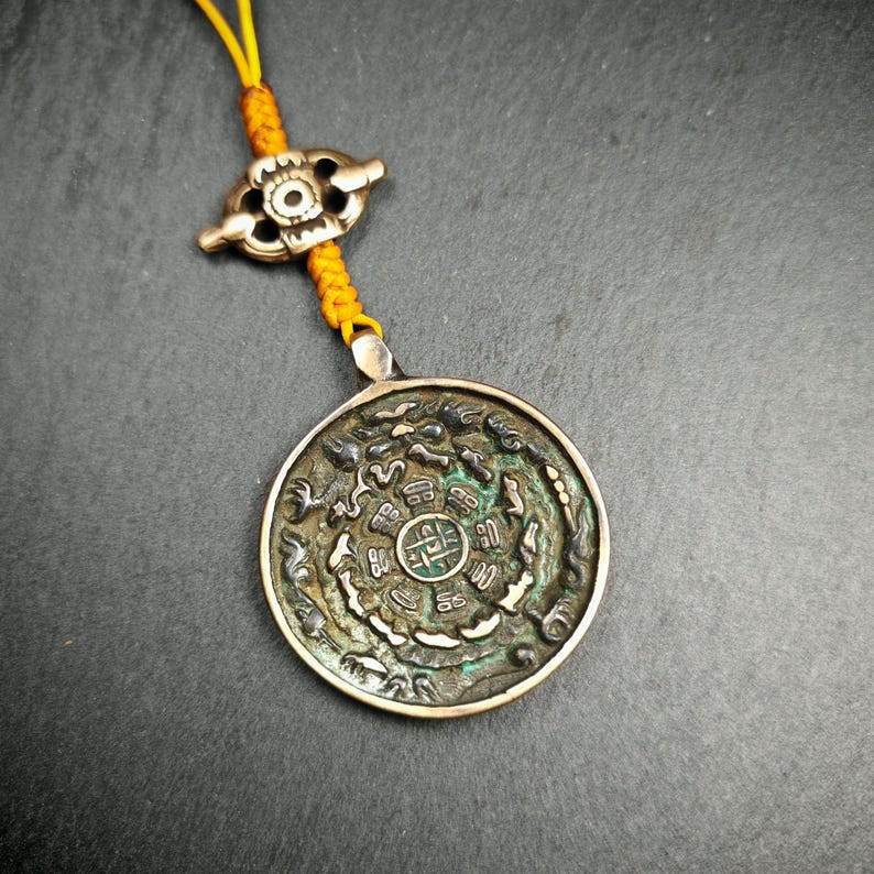 Amulet Sipaho Badge - Melong Mirror Calendar - Gandhanra-ART