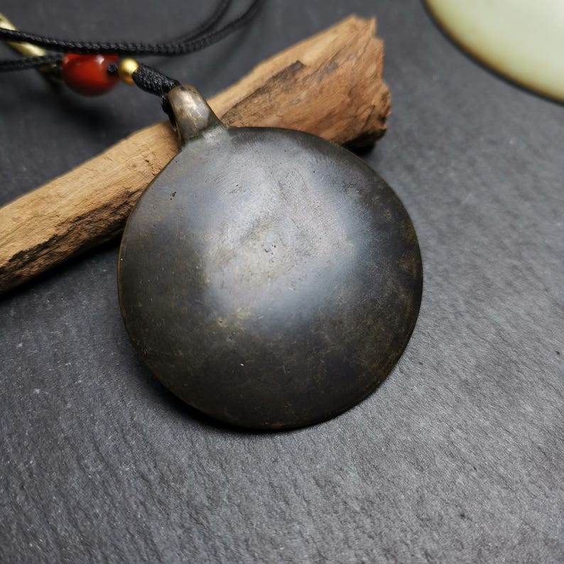 Calendar Amulet Sipaho Badge - Melong Mirror,42mm - Gandhanra-ART