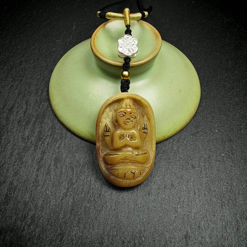 Buddhist Amulet,Chenrezig Badge,Spiritual Necklace - Gandhanra-ART