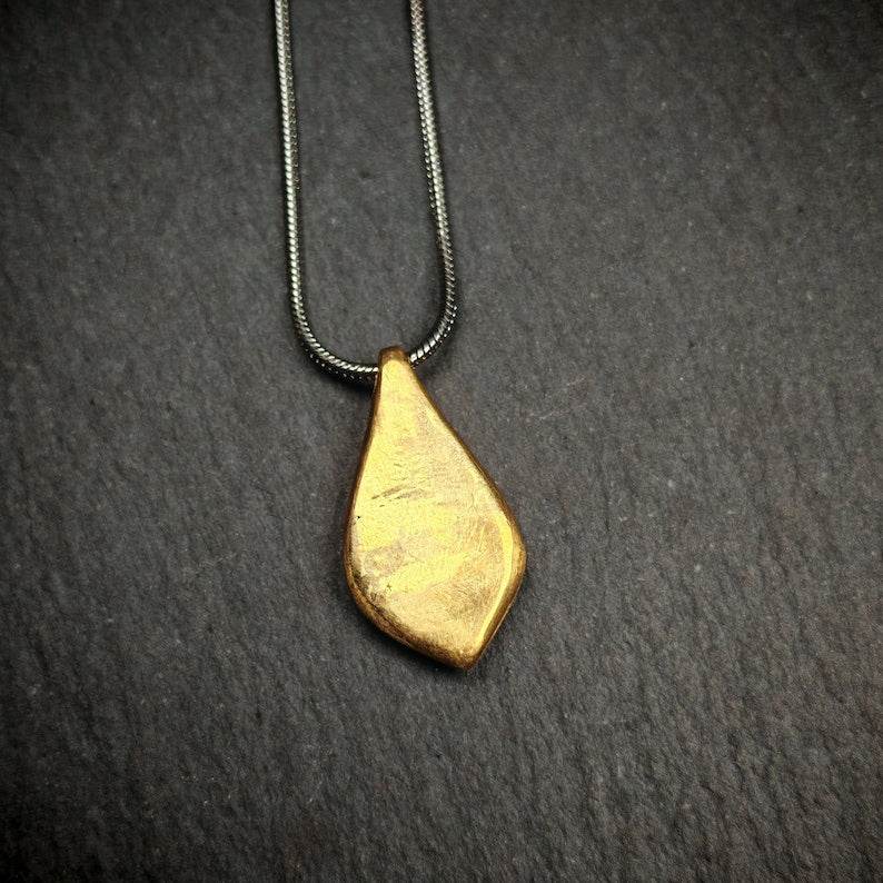 Buddhist Amulet Necklace | Yellow Jambhala Protection Necklace - Gandhanra-ART