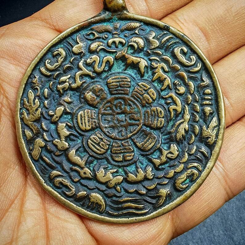 Amulet Sipaho Badge - Melong Mirror Calendar - Gandhanra-ART