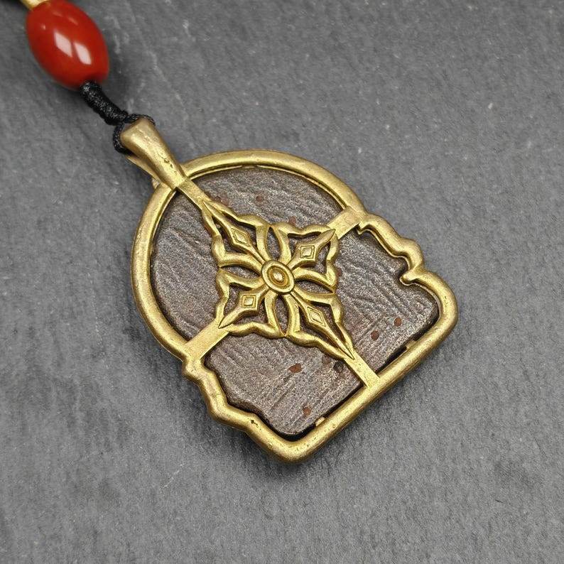 Drashi Lhamo Amulet, 52×36mm - Gandhanra-ART