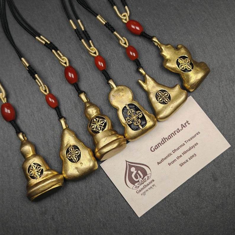 Buddha Statue Amulet, Pendant - Gandhanra-ART