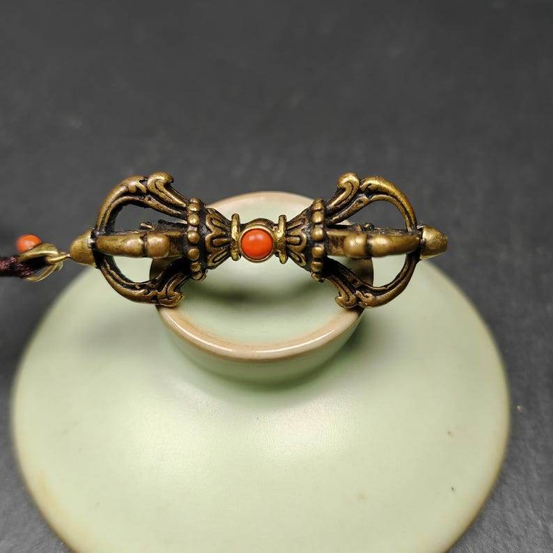 Vajra Dorje Amulet - 2.0 Inches - Gandhanra-ART