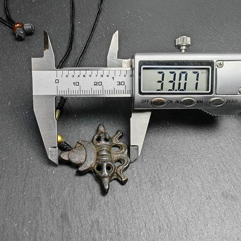 Mani Jewel and Vajra Amulet - Gandhanra-ART