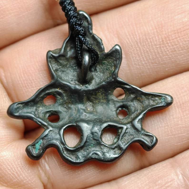 Mani Jewel and Vajra Amulet - Gandhanra-ART