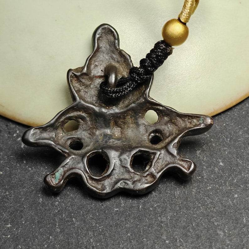 Mani Jewel and Vajra Amulet - Gandhanra-ART