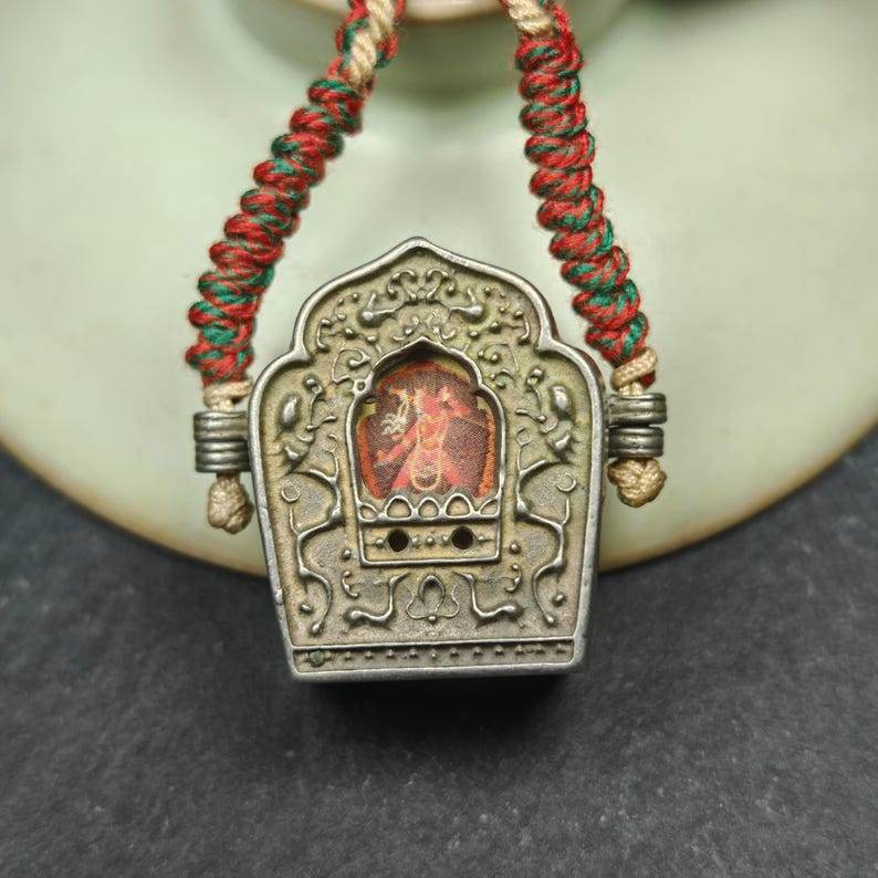 Tibetan Gau Box Amulet,Mini Ghau Shrine,Portable Tibetan Buddhist Altar Necklace with Offerings,Protective Charm,Spiritual Gift,11 Types - Gandhanra-ART