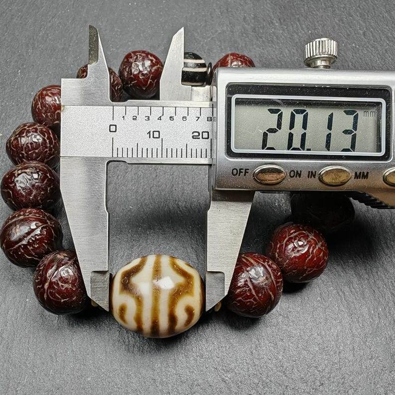Tibetan Lotus Darlo Dzi Wrist Mala with Old Bodhi Beads - Gandhanra-ART