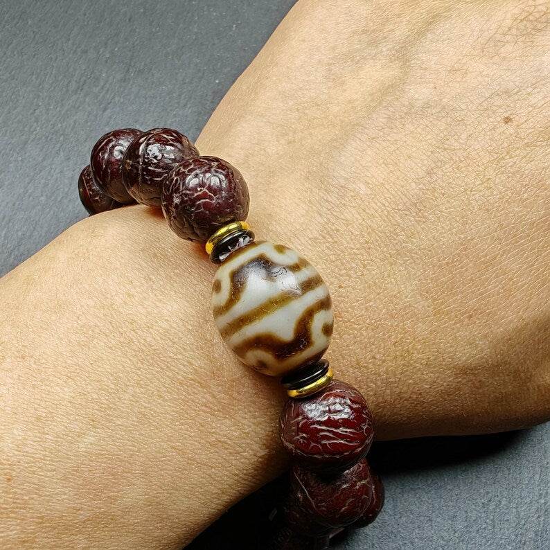 Tibetan Lotus Darlo Dzi Wrist Mala with Old Bodhi Beads - Gandhanra-ART