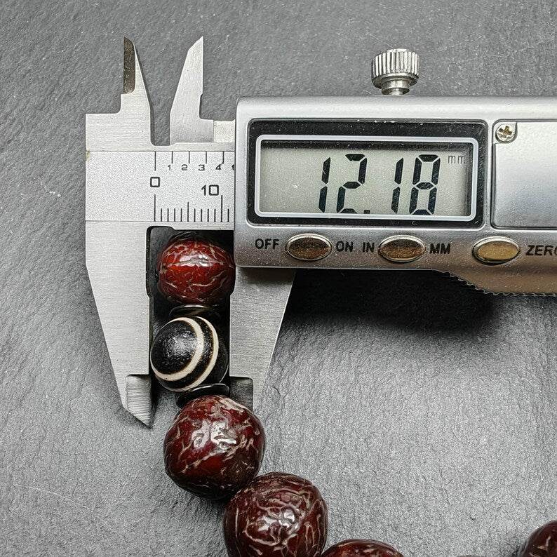 Tibetan Lotus Darlo Dzi Wrist Mala with Old Bodhi Beads - Gandhanra-ART