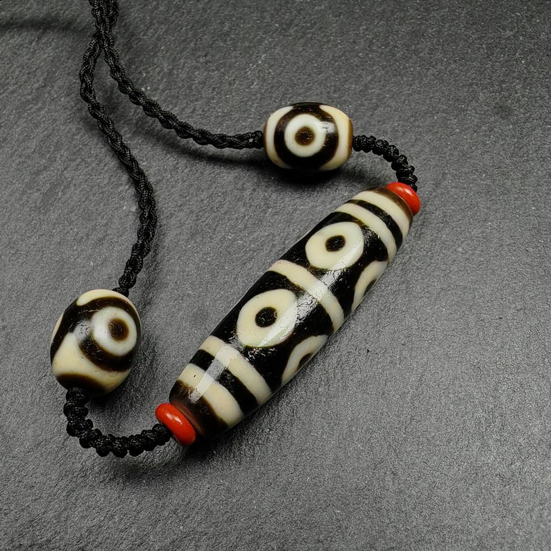 8 Eyes Dzi + Mandala 3 eyes Dzi Beads Amulet
