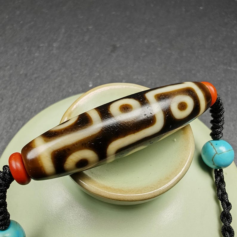 9 Eyes Dzi Bead Necklace | 41 x 11"
