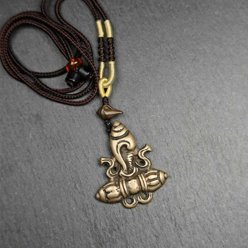Tibetan Amulet | Shankha Divine Conch Shell Badge
