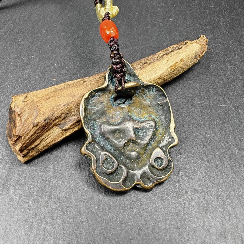 Lima Brass Amulet Double Shankha(Divine Conch) Badge