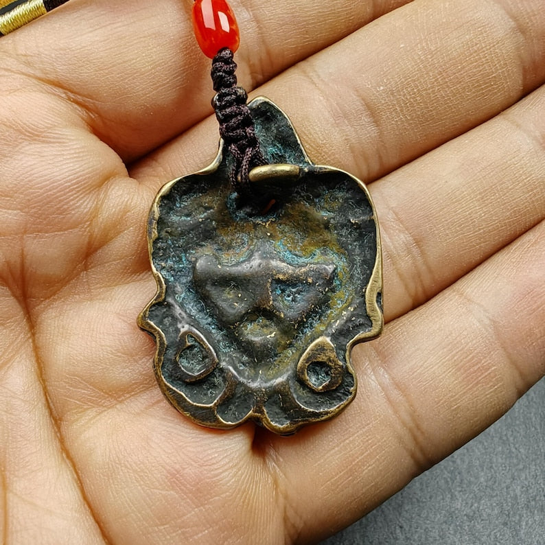Lima Brass Amulet Double Shankha(Divine Conch) Badge