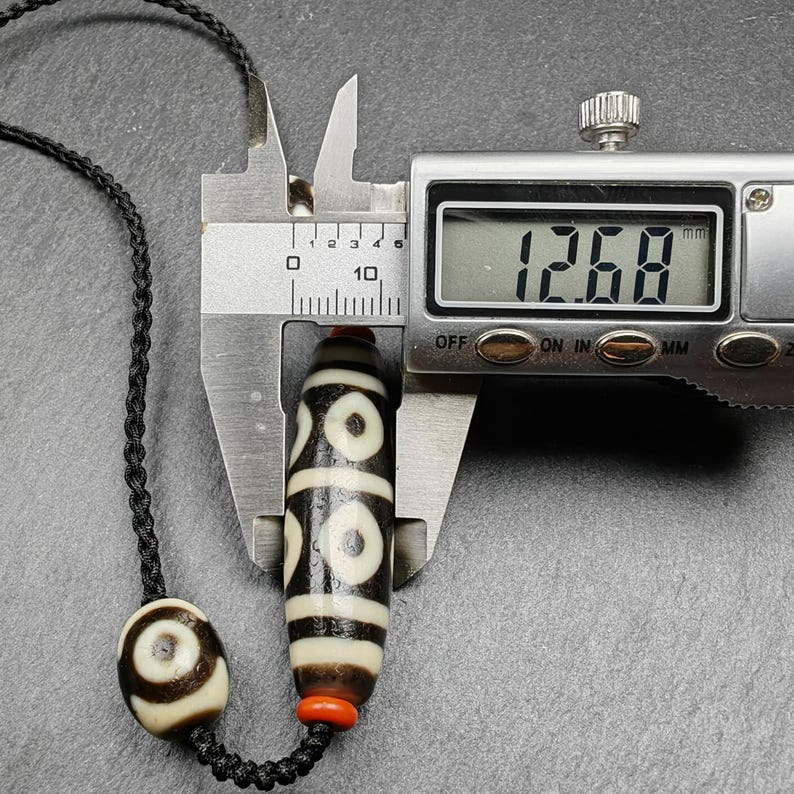 8 Eyes Dzi + Mandala 3 eyes Dzi Beads Amulet