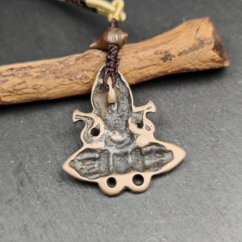 Tibetan Amulet | Shankha Divine Conch Shell Badge