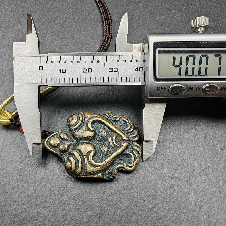Lima Brass Amulet Double Shankha(Divine Conch) Badge