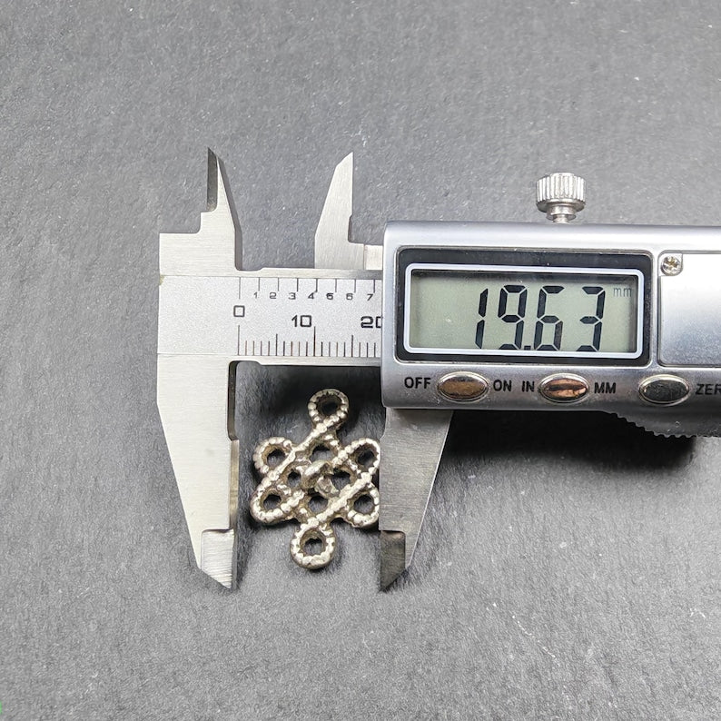 Vintage Lucky Knot Amulet Endless Knot Charm Mala Pendant