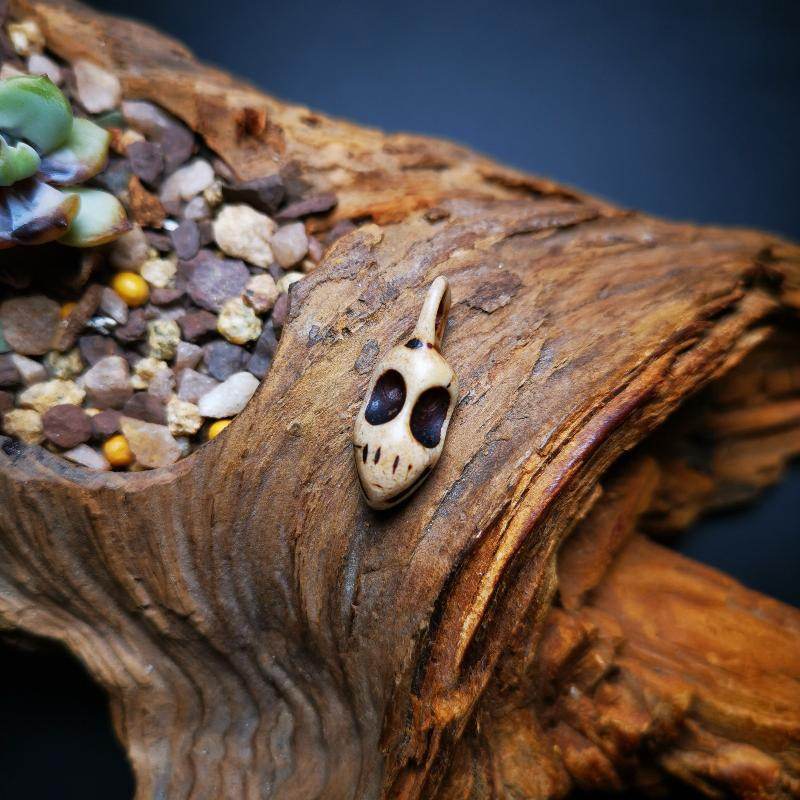 Amulet,Skull Bead Counter Clip - Gandhanra-ART