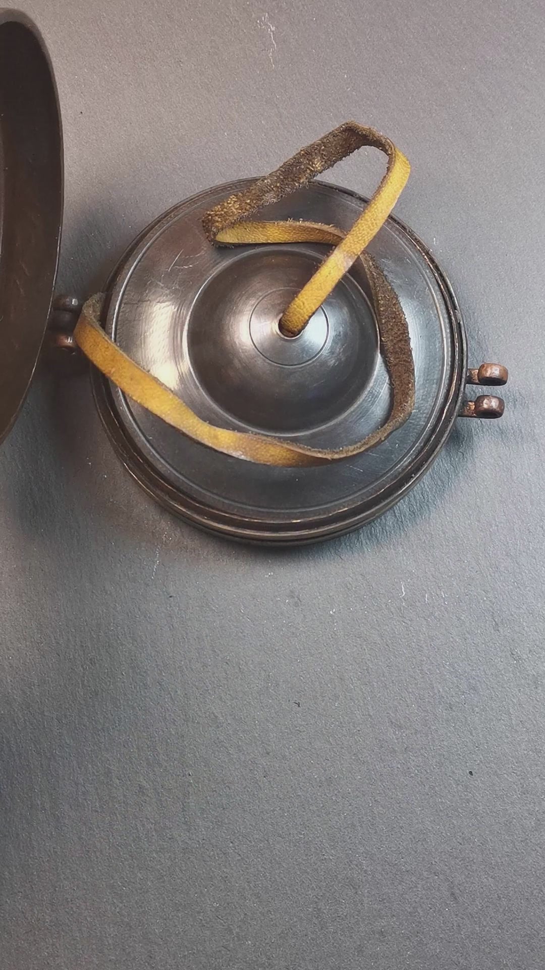 This tingsha bell set was handmade in Nepal,using traditional techniques and materials. It was made of bronze,special black color,8.5cm diameter,with pure, clear and resonant,good for meditation. Come with tingsha case.