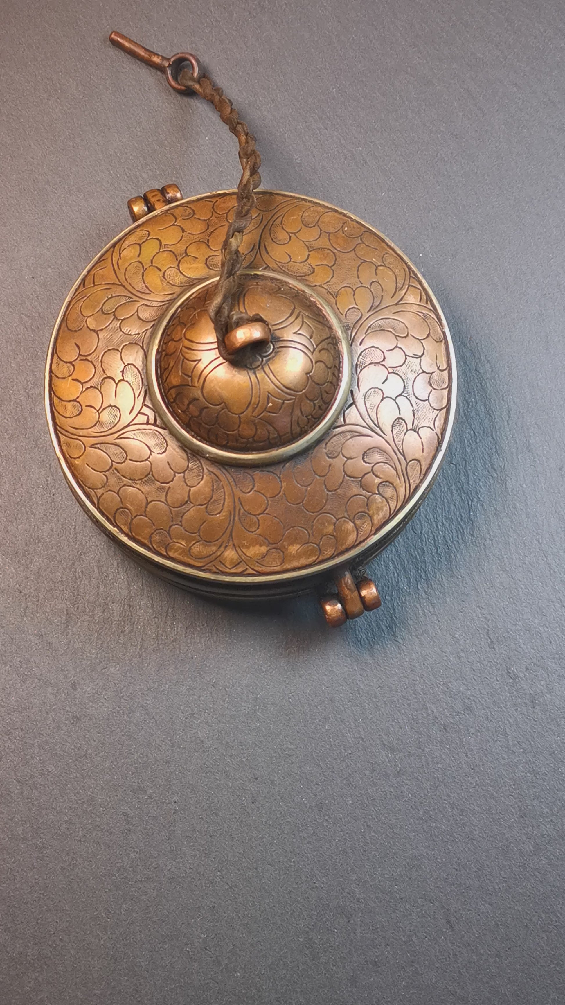 This tingsha bell set was handmade in Nepal,using traditional techniques and materials. It was made of bronze,special dark color,8.3cm diameter,with pure, clear and resonant,good for meditation. Come with tingsha case.