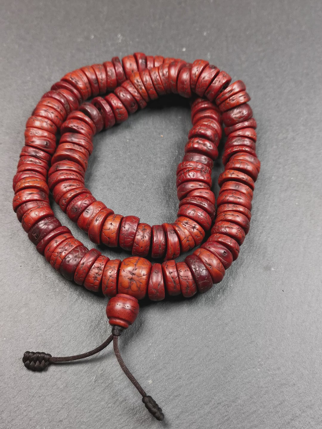 This bodhi bead mala is made by Tibetan craftsmen.  108 bodhi beads approximately 14mm / 0.55 inches,Mala'perimeter is about 44cm,17.3 inches. Each retaining the eye of the bodhi bead,very unique and elegant.