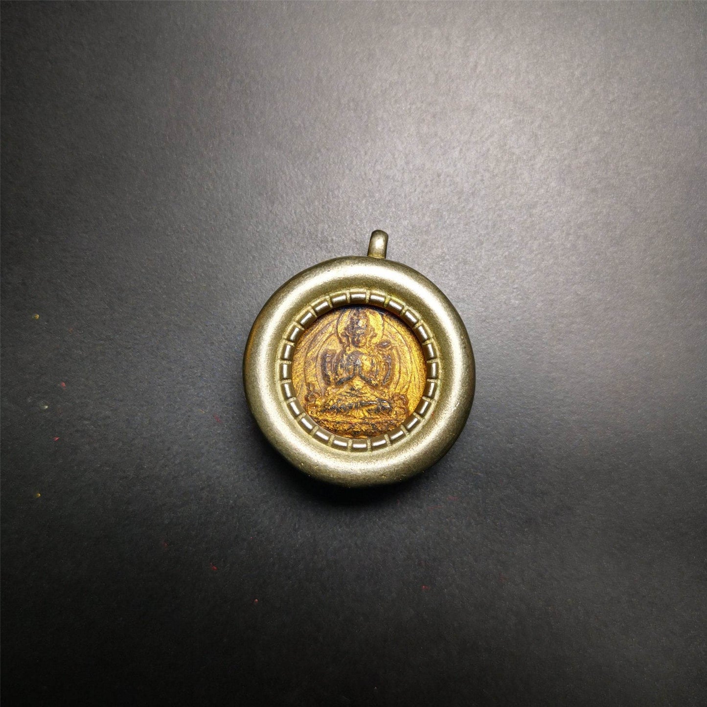 Gandhanra Antique Gau Ghau Shrine, with Old Chenrezig Tsa Statue,Round Tibetan Buddhist Altar Amulet Pendant,Made of White Copper - Gandhanra-ART