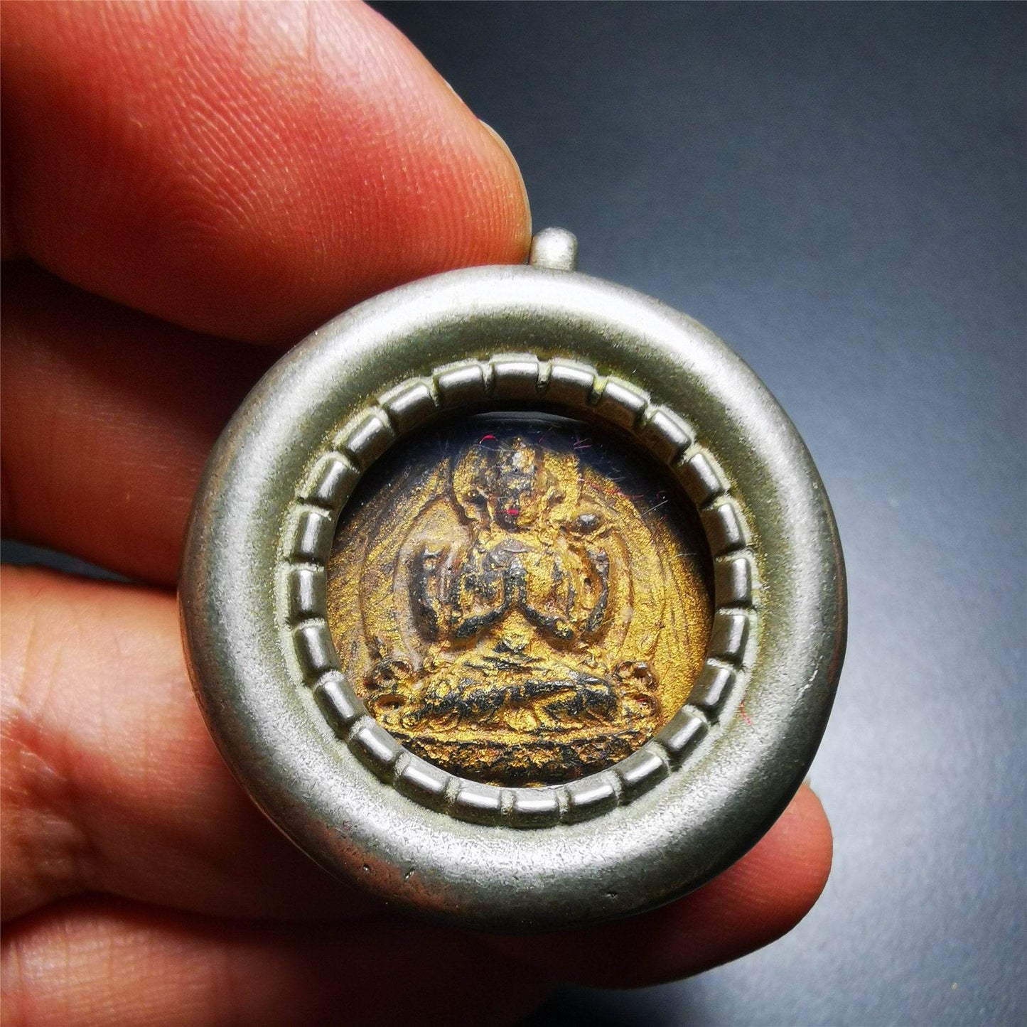 Gandhanra Antique Gau Ghau Shrine, with Old Chenrezig Tsa Statue,Round Tibetan Buddhist Altar Amulet Pendant,Made of White Copper - Gandhanra-ART