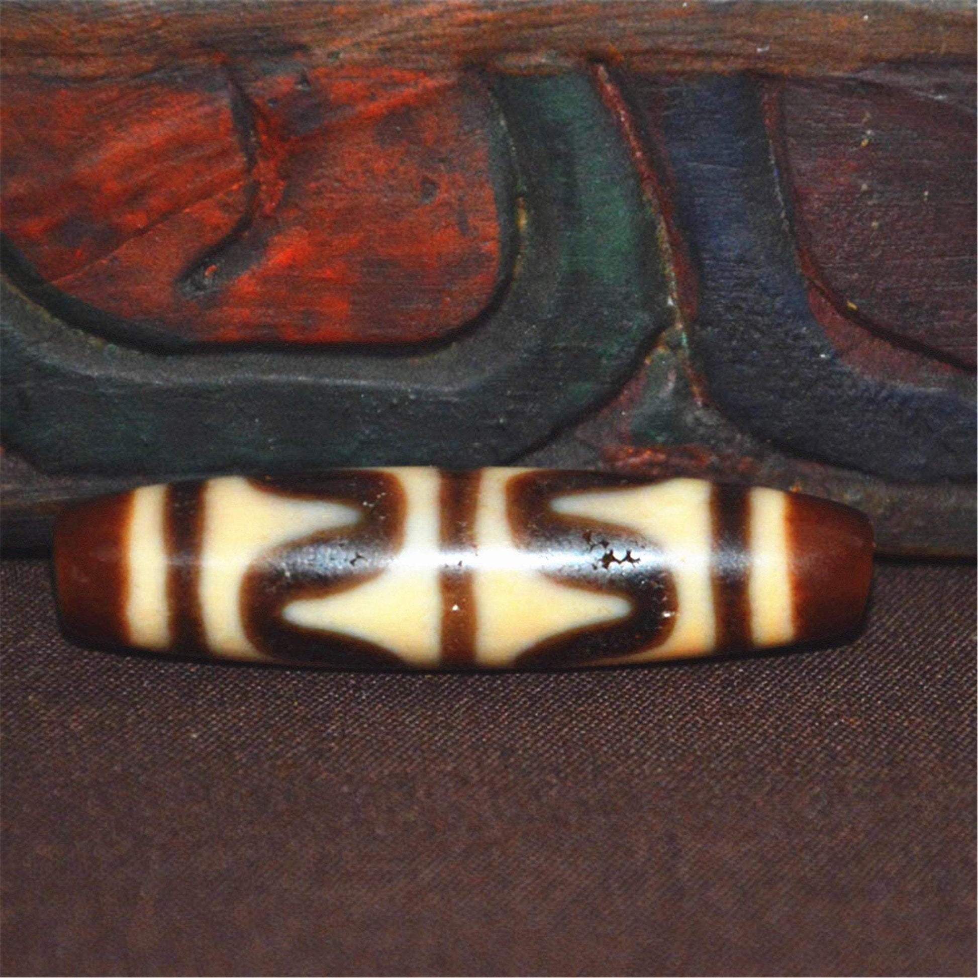 Tiger Tooth Tasso Dzi Bead - Gandhanra-ART