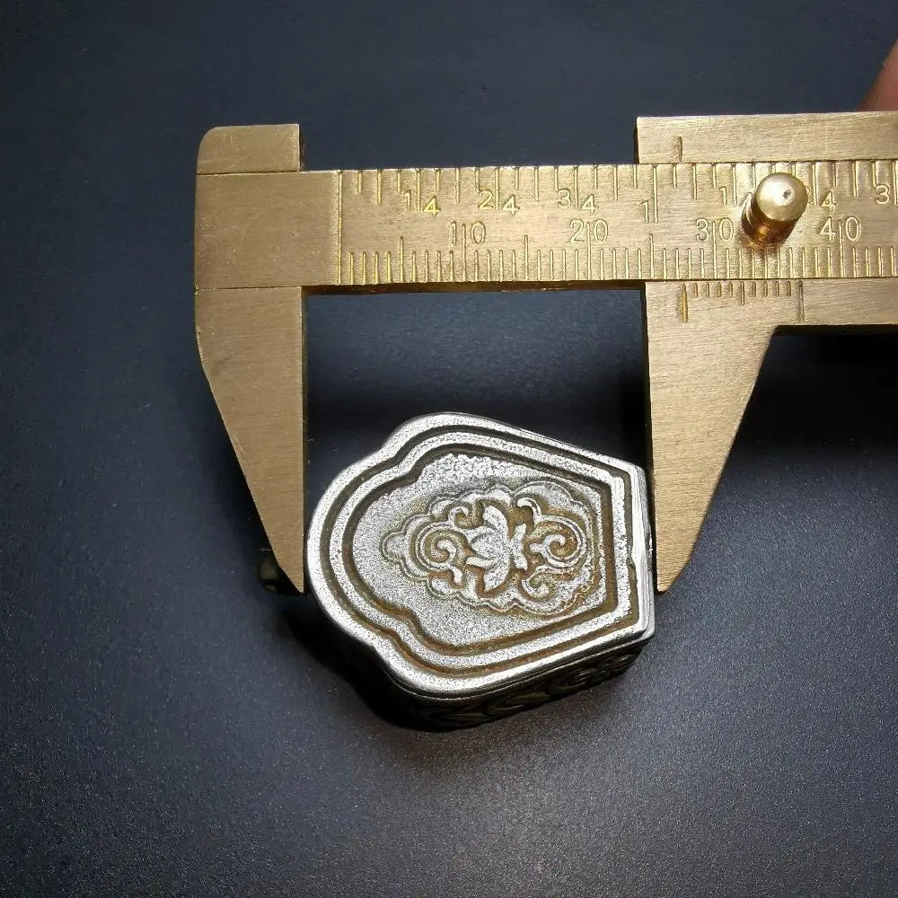 Gandhanra Antique Handmade Gau Ghau Shrine, Je Tsongkhapa,Losang Drakpa,Je Rinpoche,Mini Tibetan Buddhist Altar Amulet Pendant Gandhanra-ART