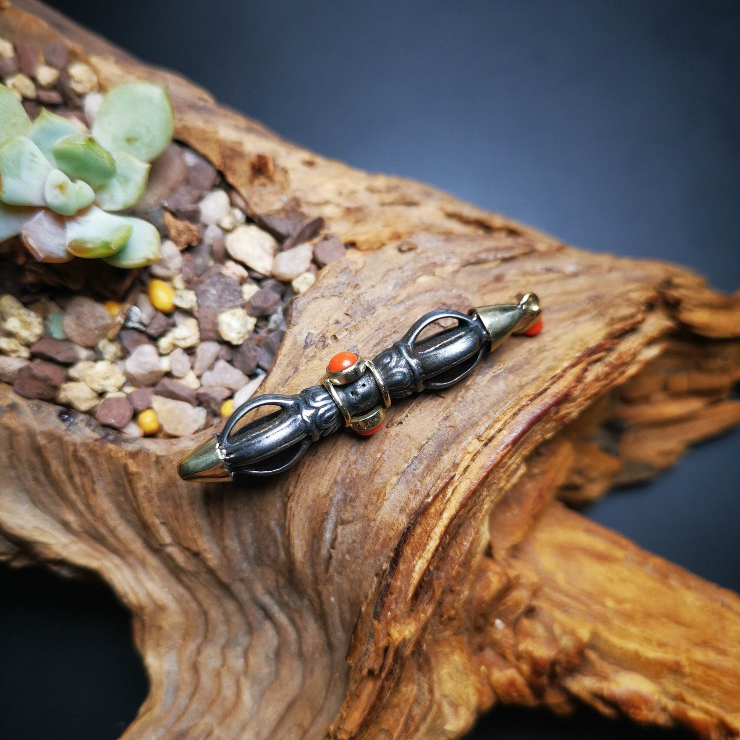 Gandhanra Tibetan Buddhist Amulet,Vajra Pendant, Made of Cold Iron,Inlaid with Agate - Gandhanra-ART