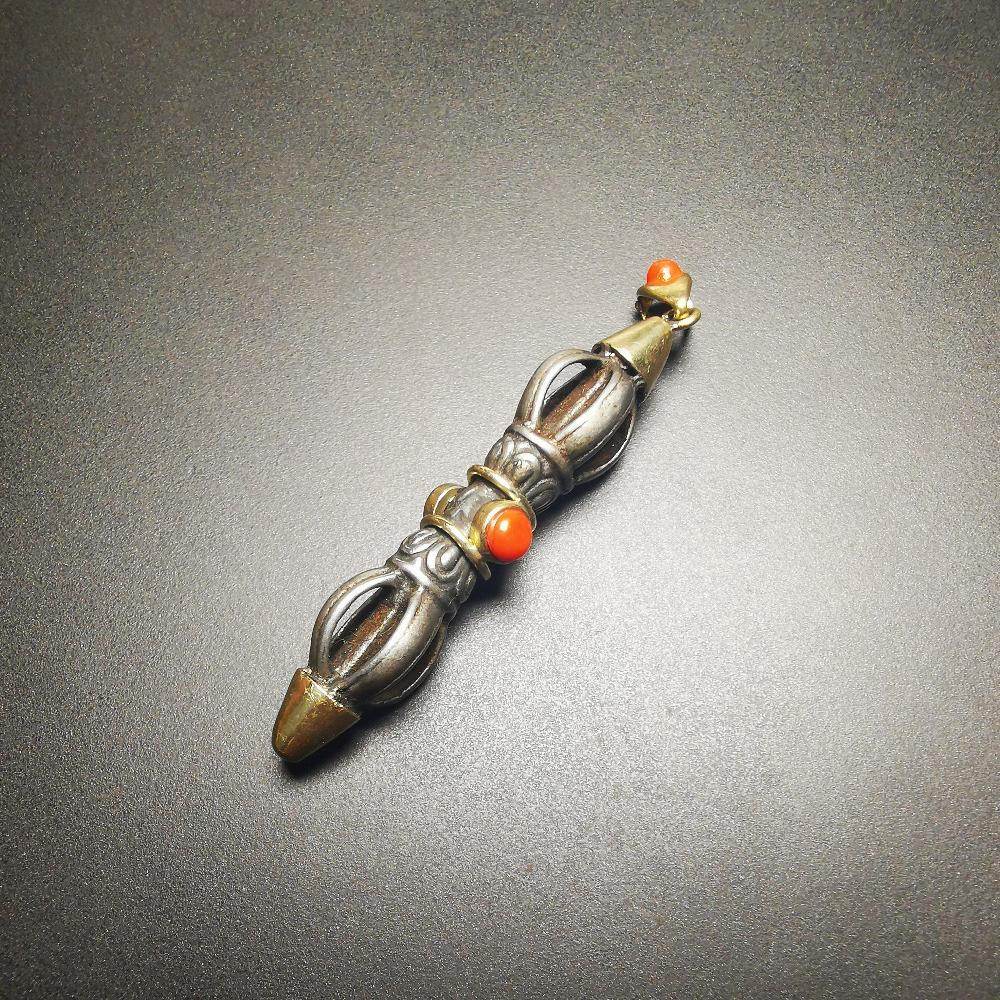 Gandhanra Tibetan Buddhist Amulet,Vajra Pendant, Made of Cold Iron,Inlaid with Agate - Gandhanra-ART