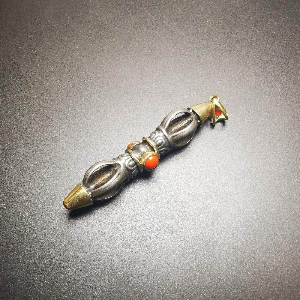 Gandhanra Tibetan Buddhist Amulet,Vajra Pendant, Made of Cold Iron,Inlaid with Agate - Gandhanra-ART