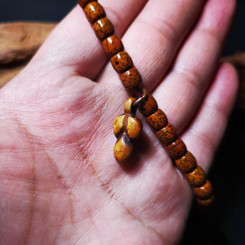 Gandhanra Tibetan Bone Carved Nubro Amulet,Mani Jewel/Wish-Fulfilling Cintamani, Pendant for Mala,Prayer Beads Accessories - Gandhanra-ART