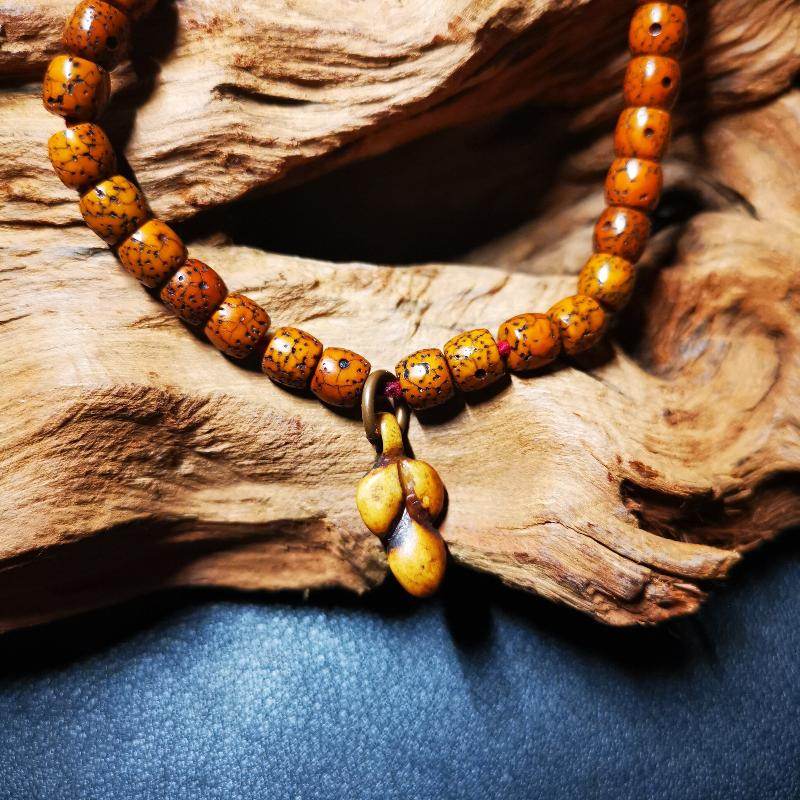 Gandhanra Tibetan Bone Carved Nubro Amulet,Mani Jewel/Wish-Fulfilling Cintamani, Pendant for Mala,Prayer Beads Accessories - Gandhanra-ART