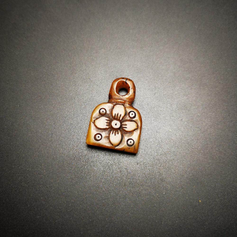 Yak Bone Carved Gesang Flower Pendant,Bead Counter Clip Pendant for Mala, Prayer Bead Accessories,Gandhanra Tibetan Amulet - Gandhanra-ART