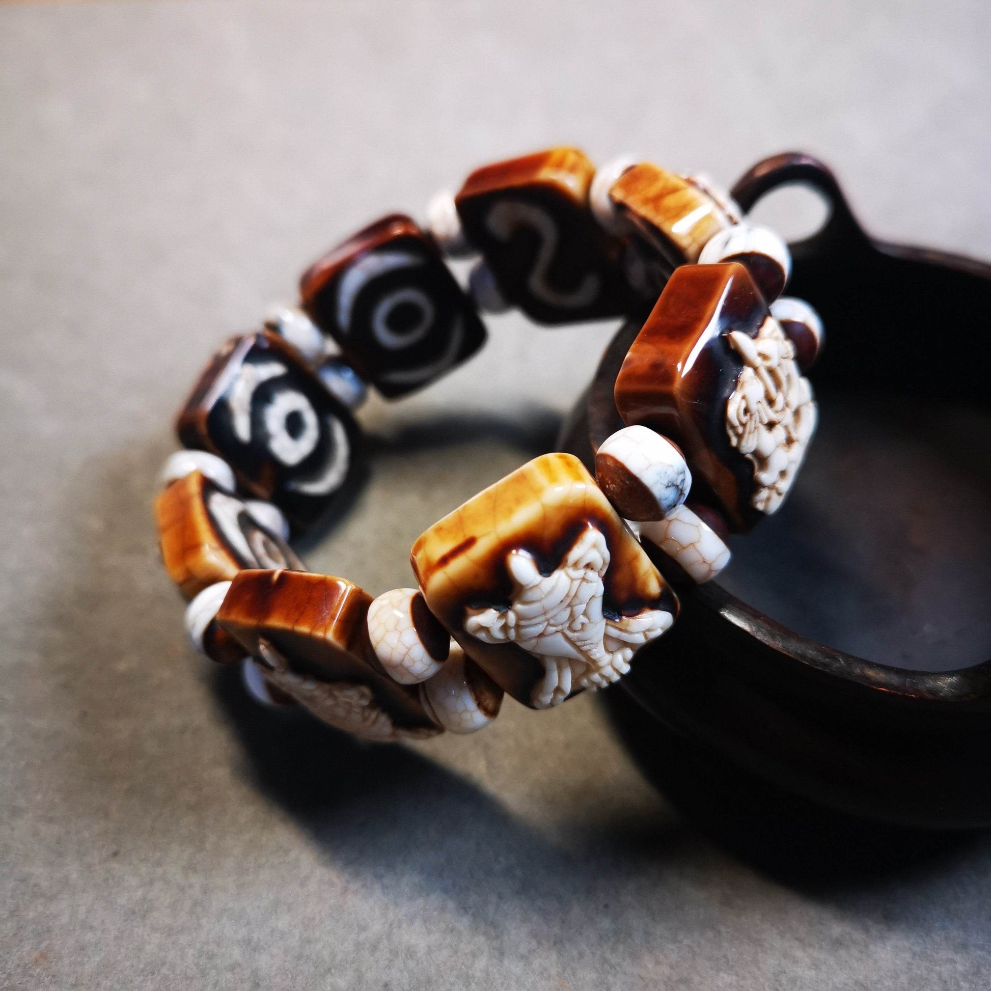 Ashtamangala Dzi Bracelet - Gandhanra-ART