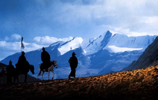 The Himalayan Chronicles of a Monk of Love ▎Satisfy a thousand desires, or conquer just one?