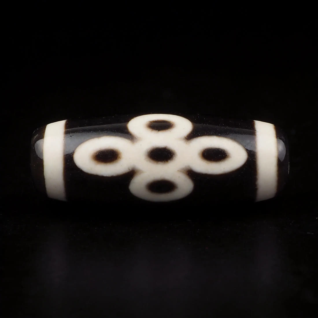 5 Eyes Lightning Dzi Bead Meaning: Benefits, Symbolism & How to Use