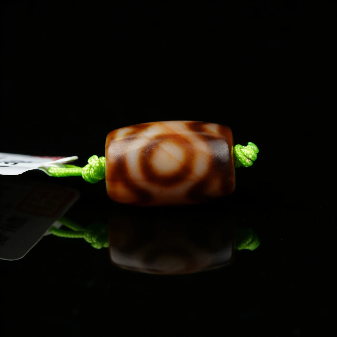 Backing 3 eyes Dzi Bead Meaning: Benefits, Symbolism & How to Use