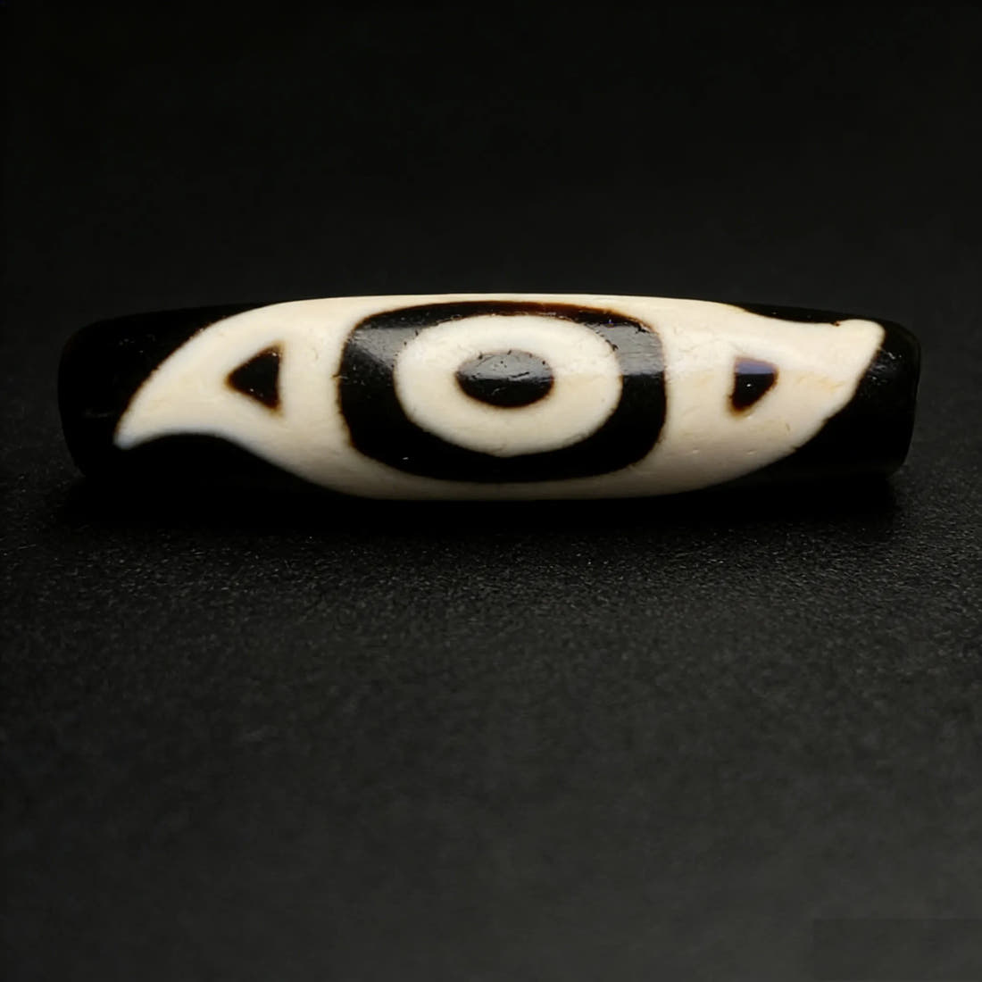 Buddha's Eye Dzi Bead Meaning: Benefits, Symbolism & How to Use