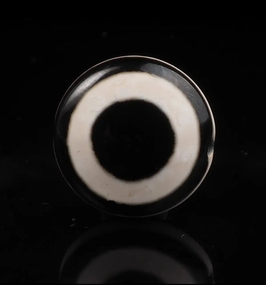 Lukmik Dzi Bead Meaning: Benefits, Symbolism & How to Use