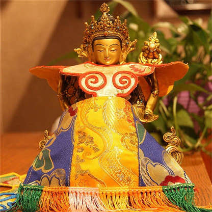 Buddha Statue Robe Clothes - Tibetan Buddhist statue, front view