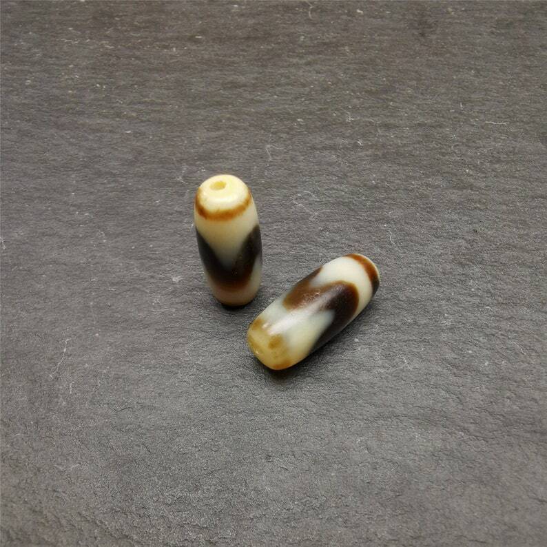 Gandhanra Pair of Tibetan Tiger Tooth Dzi Spacer Marker Beads for Mala,Necklace,0.32"