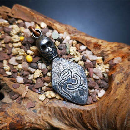 Gandhanra Vintage Skull Sitavana Phurba Amulet,Kila,Kilaka Pendant - Tibetan Buddhist amulet, front view